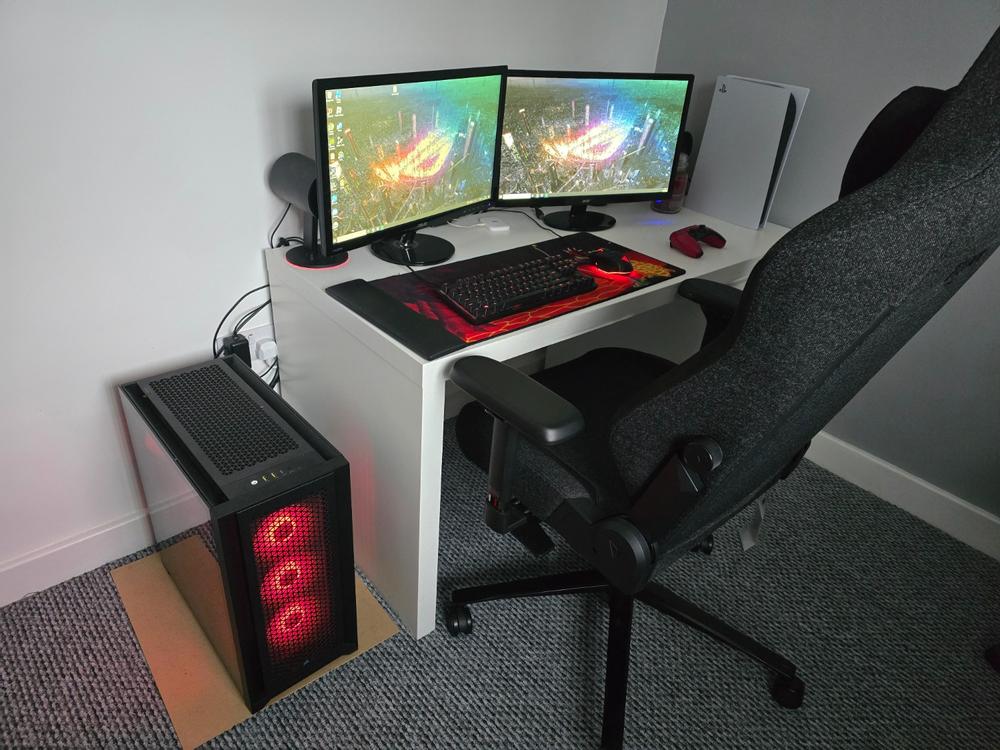 Secretlab TITAN Evo - XL - SoftWeave® Plus Fabric (0308) - Customer Photo From Stephen Parkinson