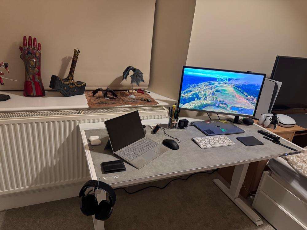 Secretlab Magnus Pro 1.5m Motorised Leg Columns (Type-G)- White - Box 2 - Customer Photo From DR AHMED OSAMA BASIL