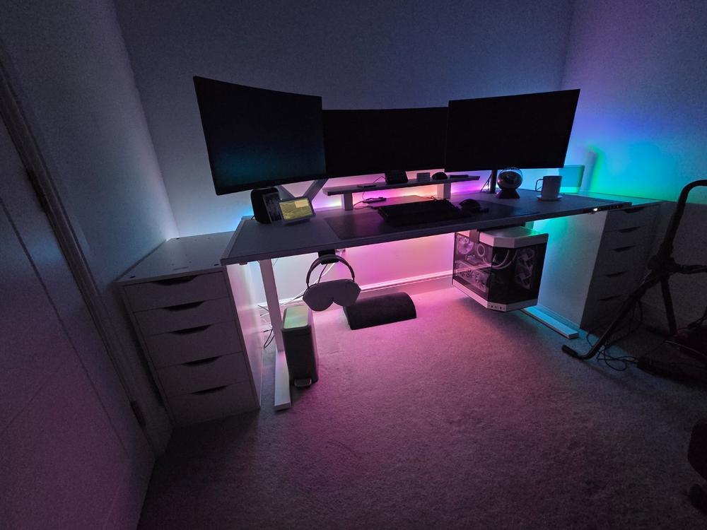 Secretlab Magnus Pro XL 1.7m Motorised Leg Columns (Type-G) - White - Box 2 - Customer Photo From Callum Dance