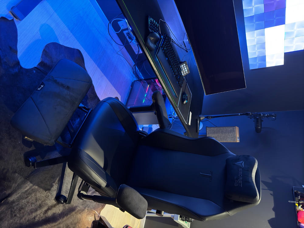 Secretlab Ergonomic Recliner Add-On (Plushcell™ Memory Foam) - Customer Photo From Daniel Habashi