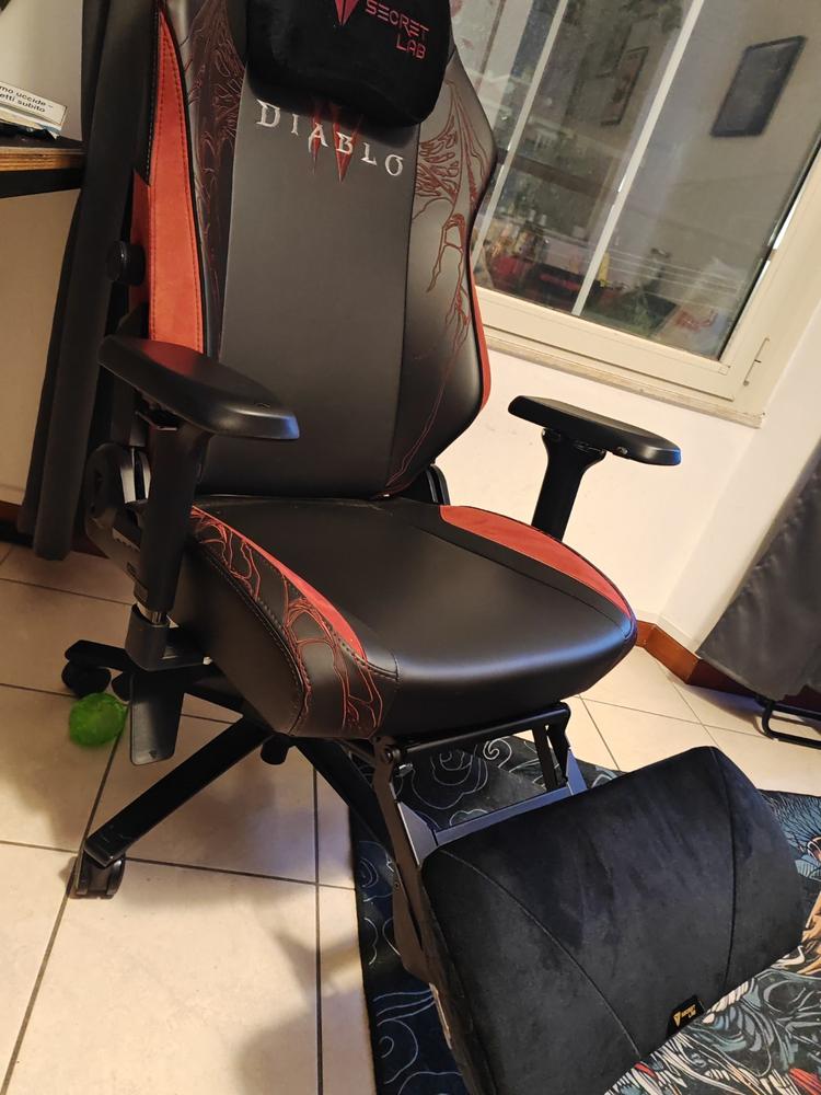 Secretlab Ergonomic Recliner Add-On (Plushcell™ Memory Foam) - Customer Photo From Luca Ledda