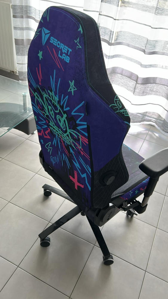 Secretlab SKINS Lite - Regular - Customer Photo From EMMANUELLE FERRER Y SANTA CREU