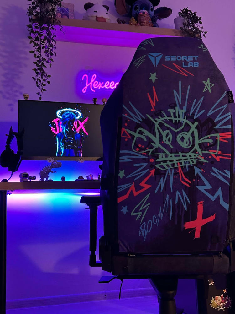 Secretlab SKINS Lite - Regular - Customer Photo From Daniela Nicorici