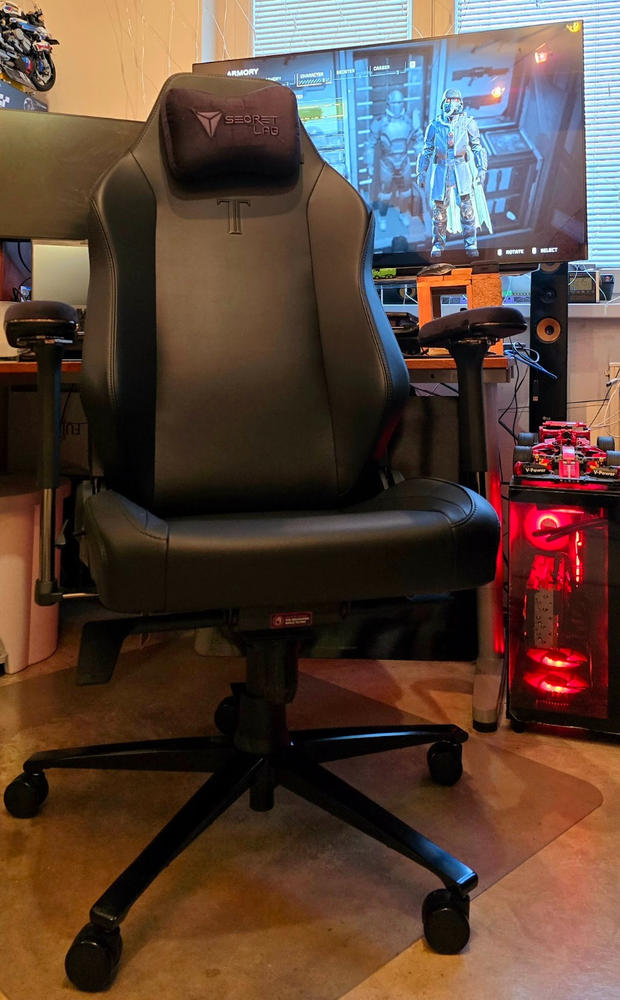 Secretlab TITAN Evo - XL - NanoGen™ Hybrid Leatherette (0108) - Customer Photo From Polacek Pavel