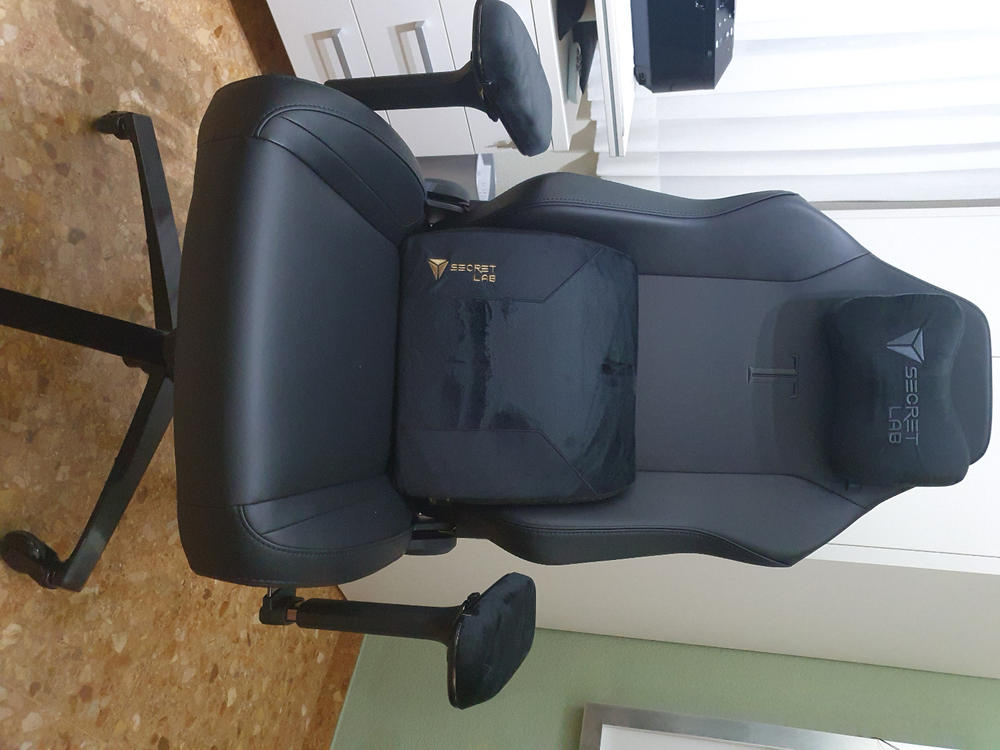 Secretlab TITAN Evo - Regular - NanoGen™ Hybrid Leatherette (0107) - Customer Photo From JOSE VICENTE ROSELLO RODRIGO