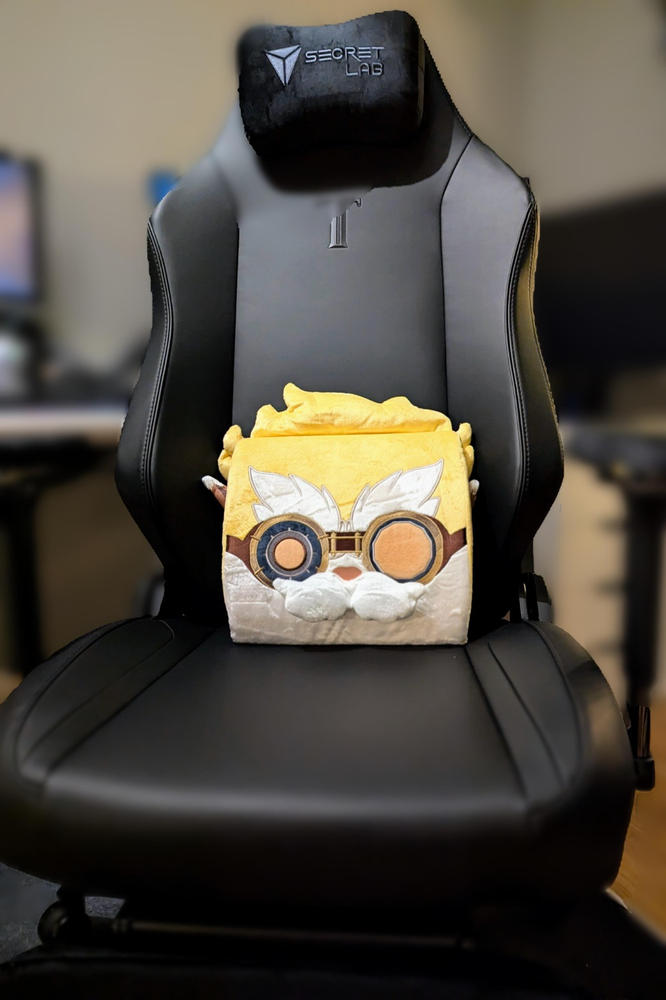 Secretlab Memory Foam Lumbar Pillow - Arcane Heimerdinger Edition - Customer Photo From Alexander Vucic