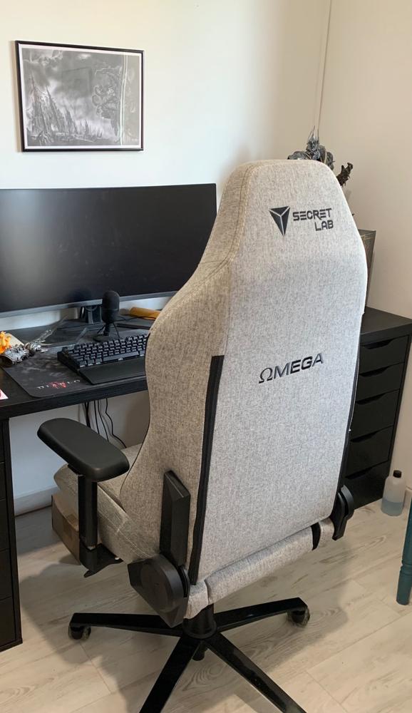 Secretlab OMEGA 2020 SoftWeave™ - Customer Photo From Victor Bouley