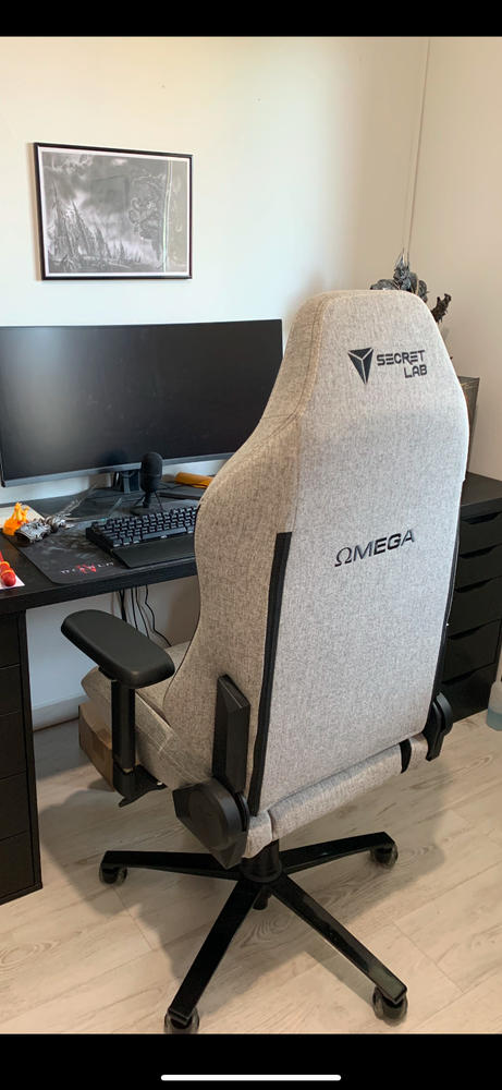 Secretlab OMEGA 2020 SoftWeave™ - Customer Photo From Victor Bouley