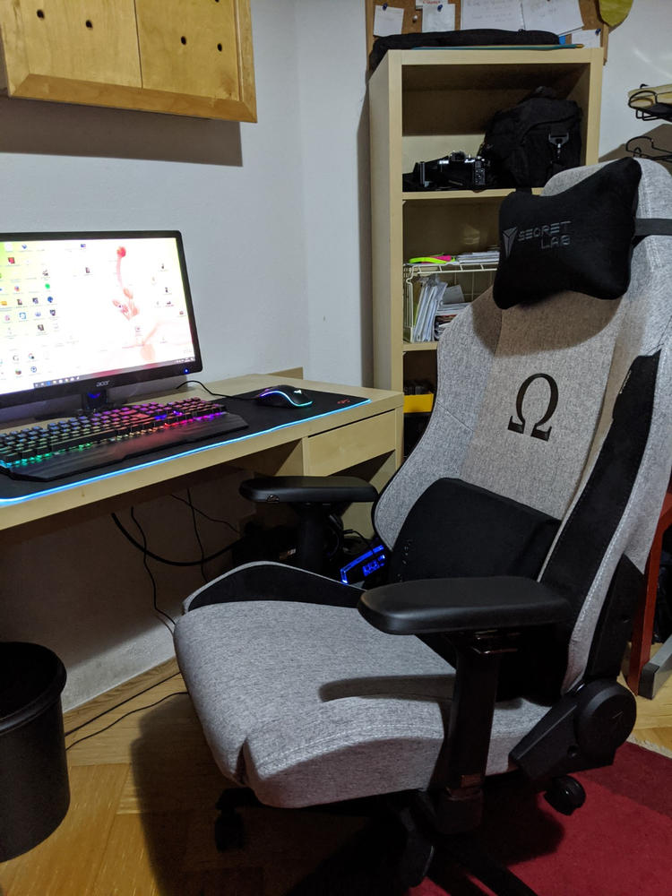 OMEGA Series gaming chairs | Secretlab CA