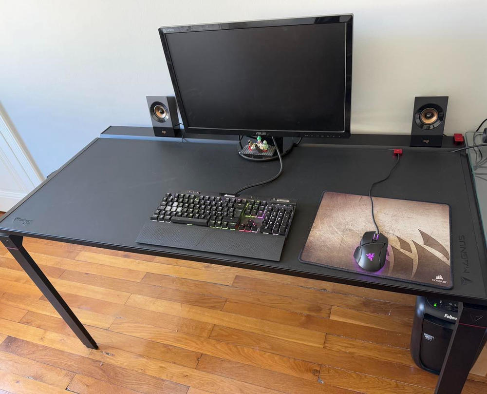 Secretlab MAGNUS 1.5m + Secretlab MAGPAD™ (Bundle) - Customer Photo From Flavien COCHET