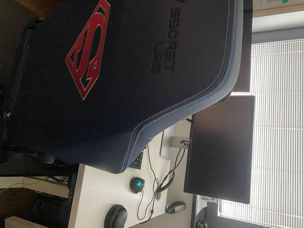 Secretlab TITAN Evo - Regular - Secretlab NEO™ Hybrid Leatherette - Customer Photo From EWA PLENZNER