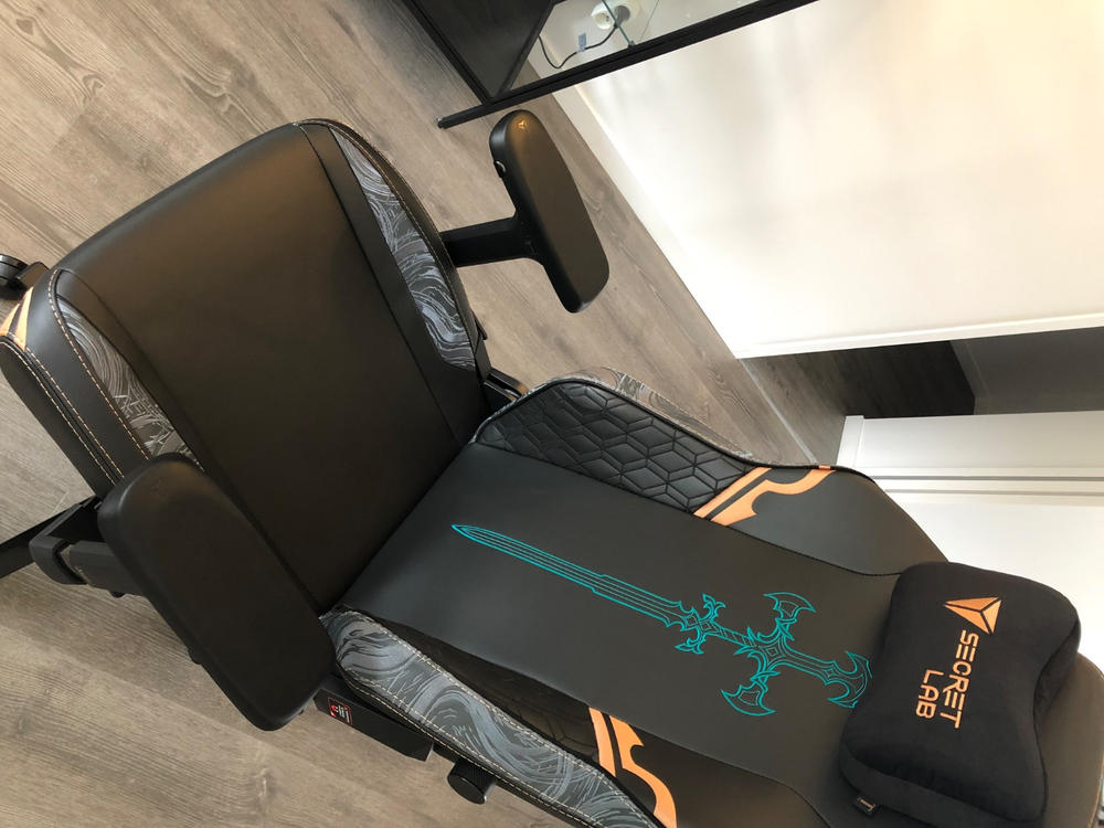 Secretlab TITAN Evo 2022 Series - Regular - Secretlab NEO™ Hybrid Leatherette - Customer Photo From Gauthier Leleu