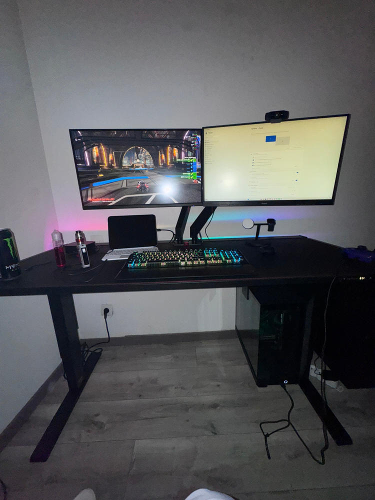 Secretlab MAGNUS Pro - Box 2 - Motorised Leg Columns (Plug Type F) - Customer Photo From Alexis Plateaux