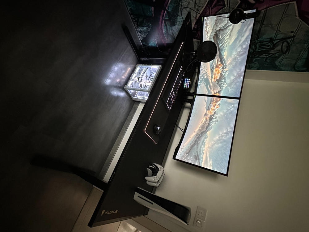 Secretlab MAGNUS Pro XL - Box 2 - Motorised Leg Columns (Plug Type F) - Customer Photo From Bryan WELTER