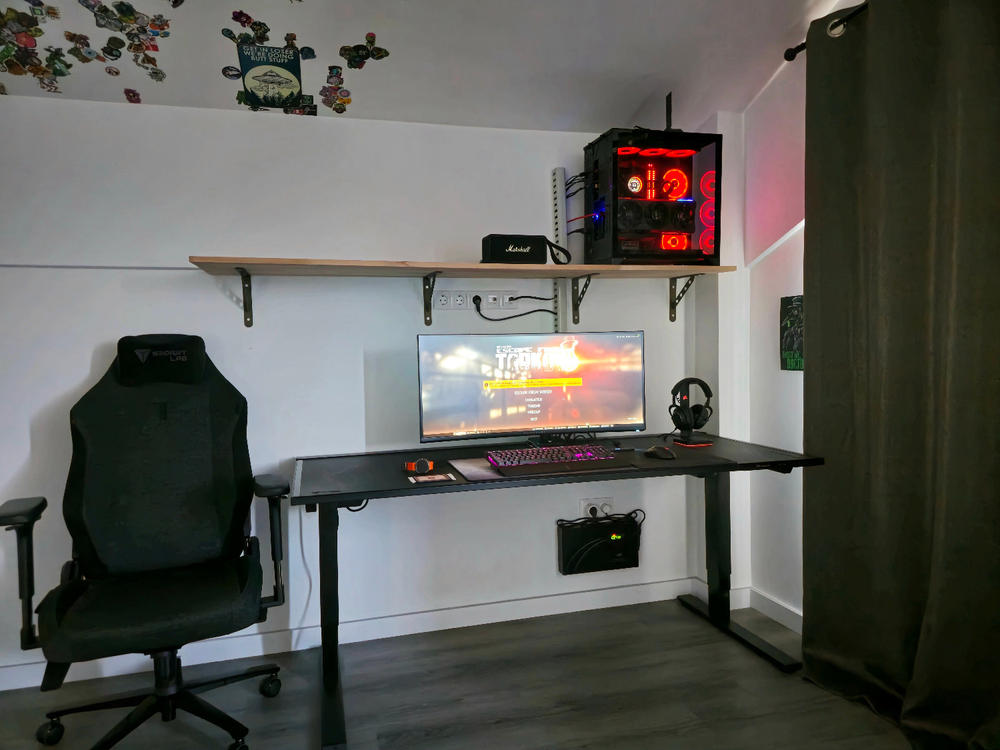 Secretlab MAGNUS Pro XL - Box 2 - Motorised Leg Columns (Plug Type F) - Customer Photo From Radu Solomon