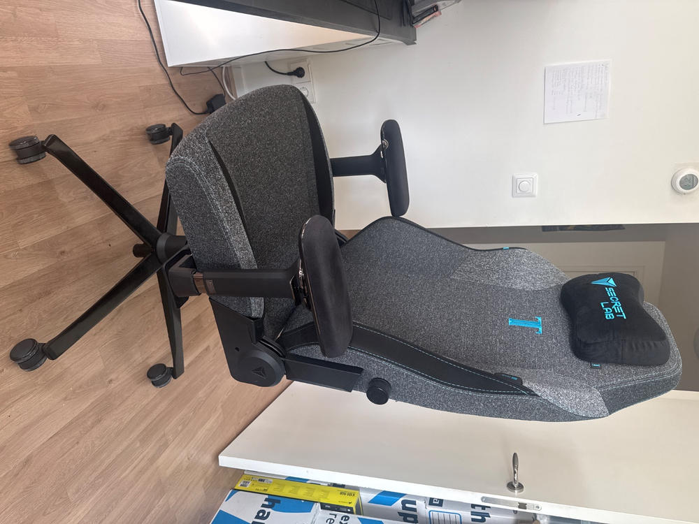 Secretlab シートクッション (PlushCell™ メモリーフォーム) Amazon.co.jp: Secretlab シートクッション (PlushCell