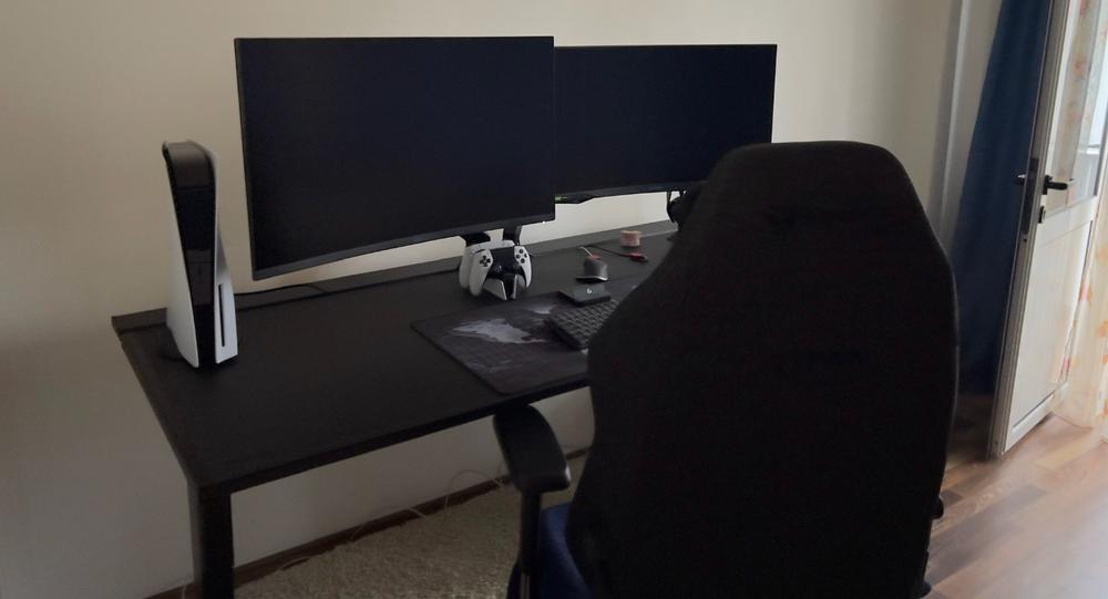 Secretlab MAGNUS Monitor Arm - Customer Photo From Marian Patrascu