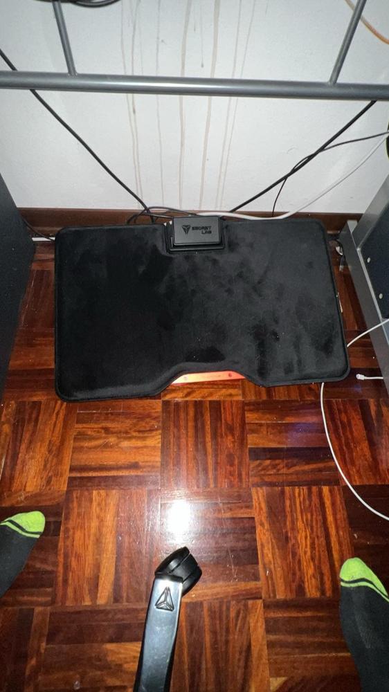 Secretlab Professional Footrest (CloudSwap™ Technology) - Customer Photo From Dumea Eduard