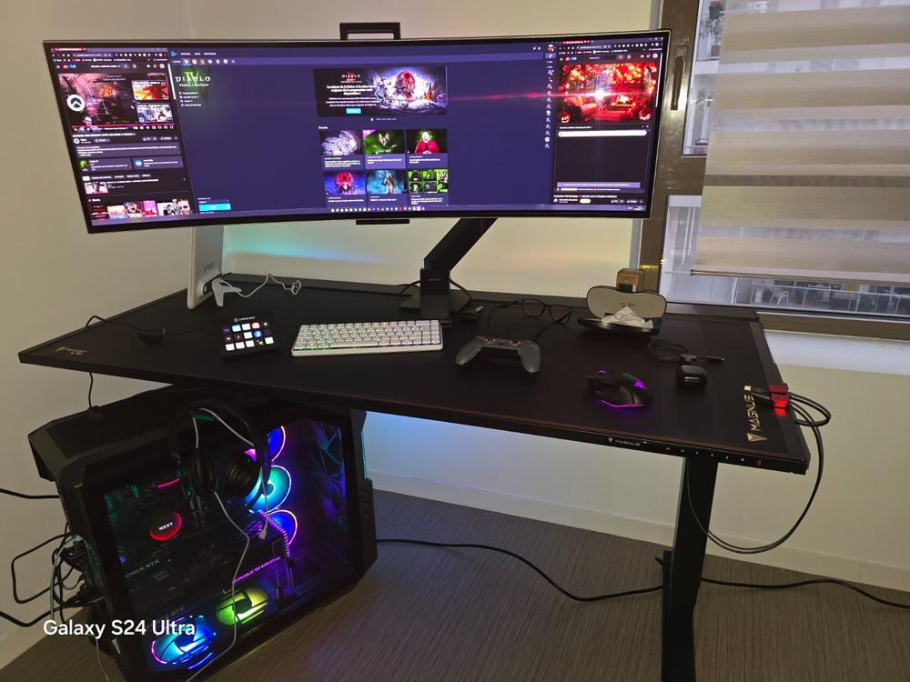 Secretlab MAGNUS Monitor Arm (Heavy Duty Edition) - Customer Photo From Cédric Parmentier