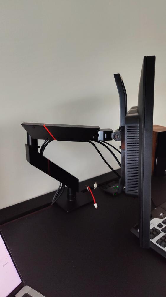 Secretlab MAGNUS Monitor Arm (Heavy Duty Edition) - Customer Photo From Norbert Schmidt