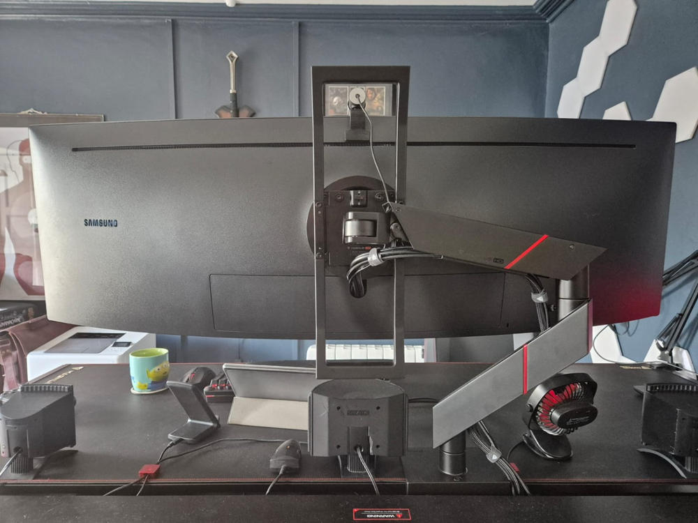 Secretlab MAGNUS Monitor Arm (Heavy Duty Edition) - Customer Photo From Jason Downey