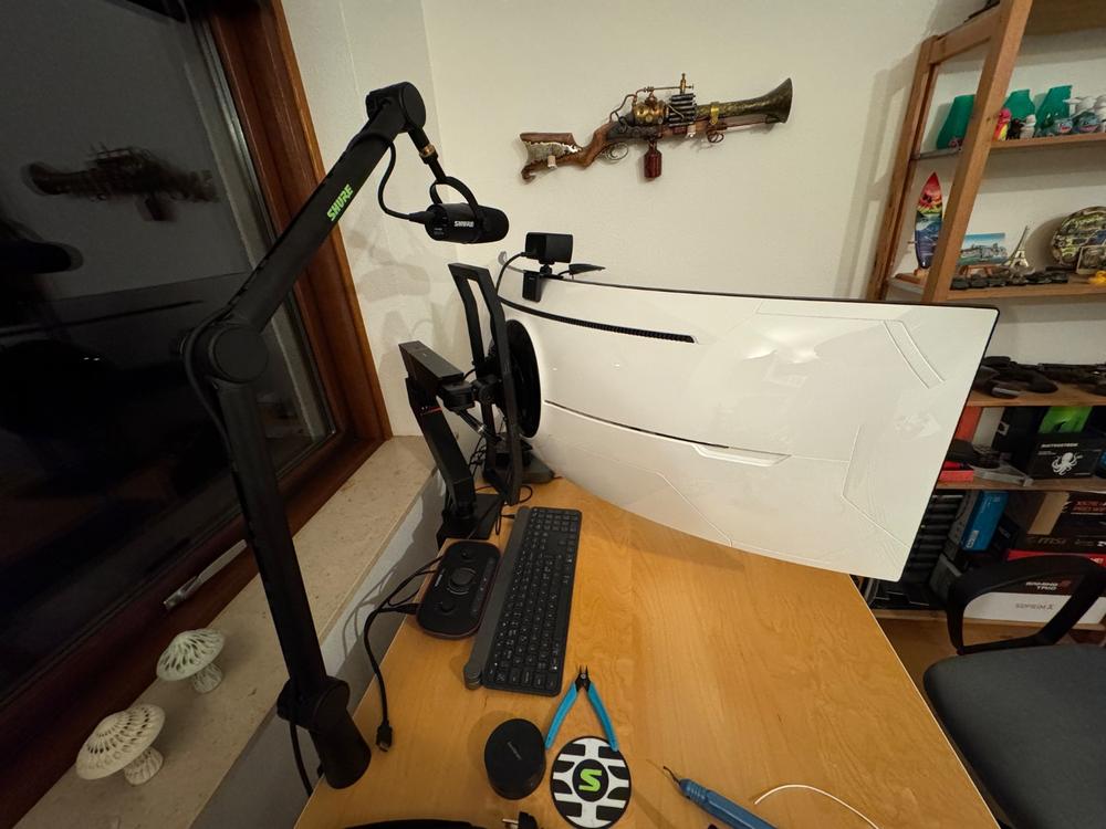 Secretlab MAGNUS Monitor Arm (Heavy Duty Edition) - Customer Photo From Christian Sass Hansen