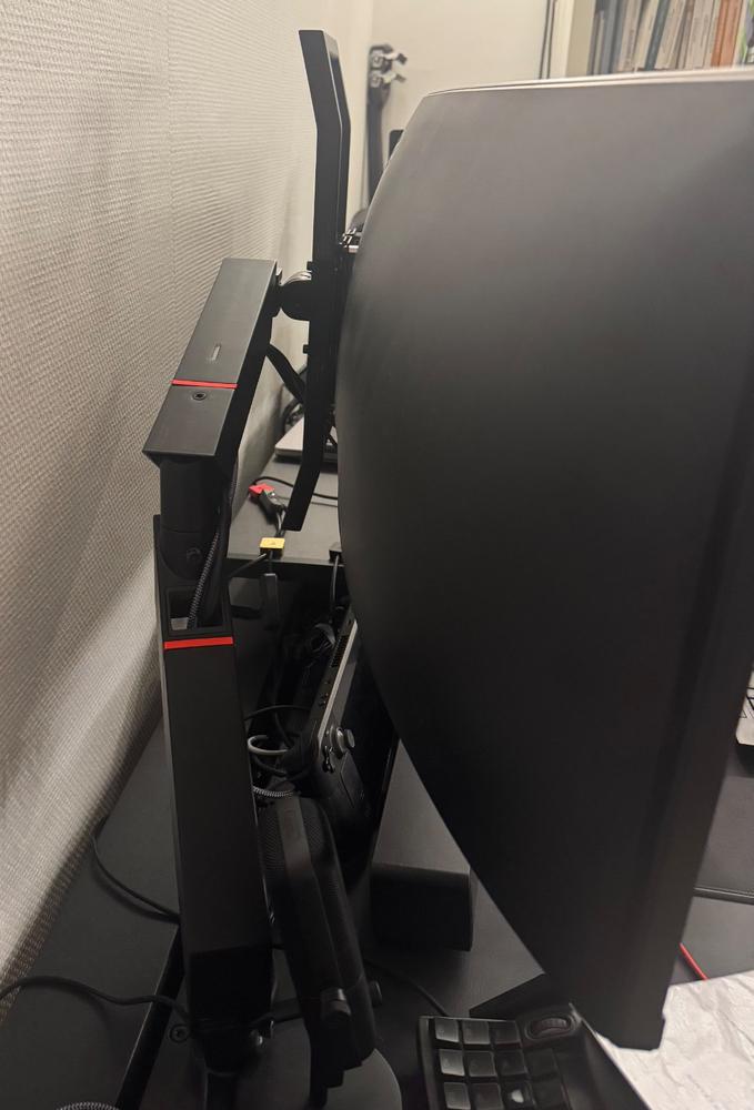 Secretlab MAGNUS Monitor Arm (Heavy Duty Edition) - Customer Photo From Michael Chocron