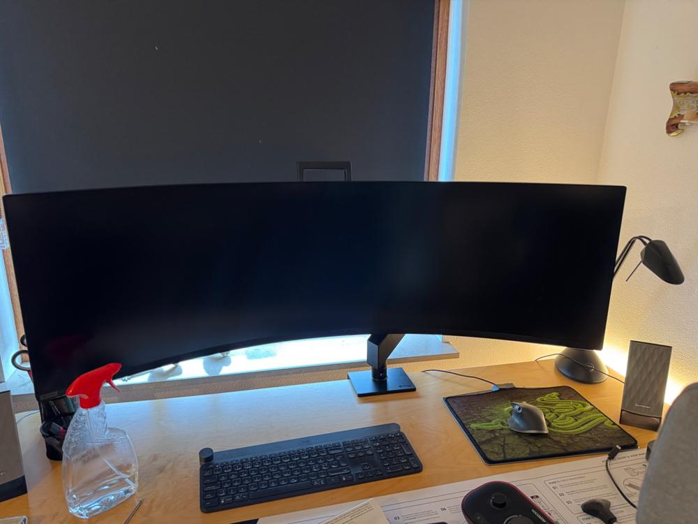 Secretlab MAGNUS Monitor Arm (Heavy Duty Edition) - Customer Photo From Christian Sass Hansen