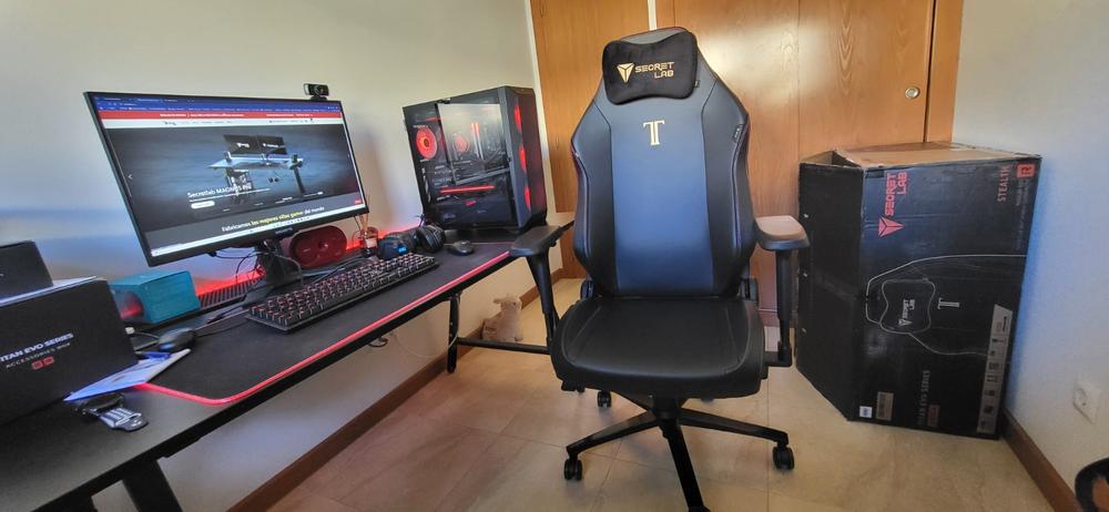 Secretlab TITAN Evo - Regular - NEO Hybrid Leatherette (0107) - Customer Photo From Antonio Cabezas