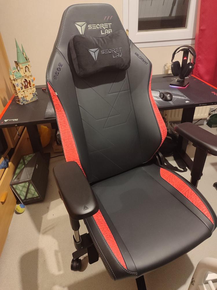 Secretlab TITAN Evo - Regular - NEO Hybrid Leatherette (0107) - Customer Photo From Nolan Huvelin