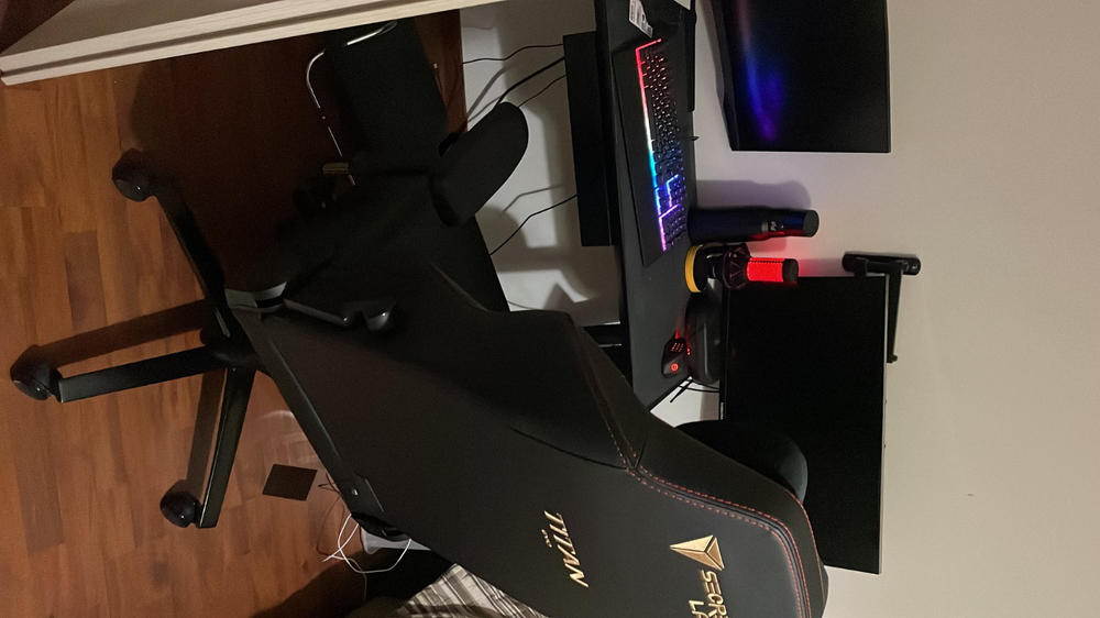 Secretlab TITAN Evo - Regular - NEO Hybrid Leatherette (0107) - Customer Photo From Mauro Santinami