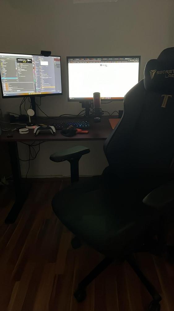 Secretlab TITAN Evo - Regular - NEO Hybrid Leatherette (0107) - Customer Photo From Michael Prošek