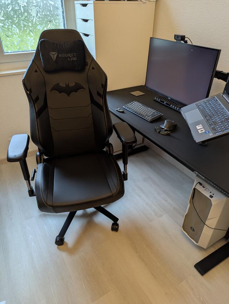 Secretlab TITAN Evo - Regular - NEO Hybrid Leatherette (0107) - Customer Photo From Jordan OVRE