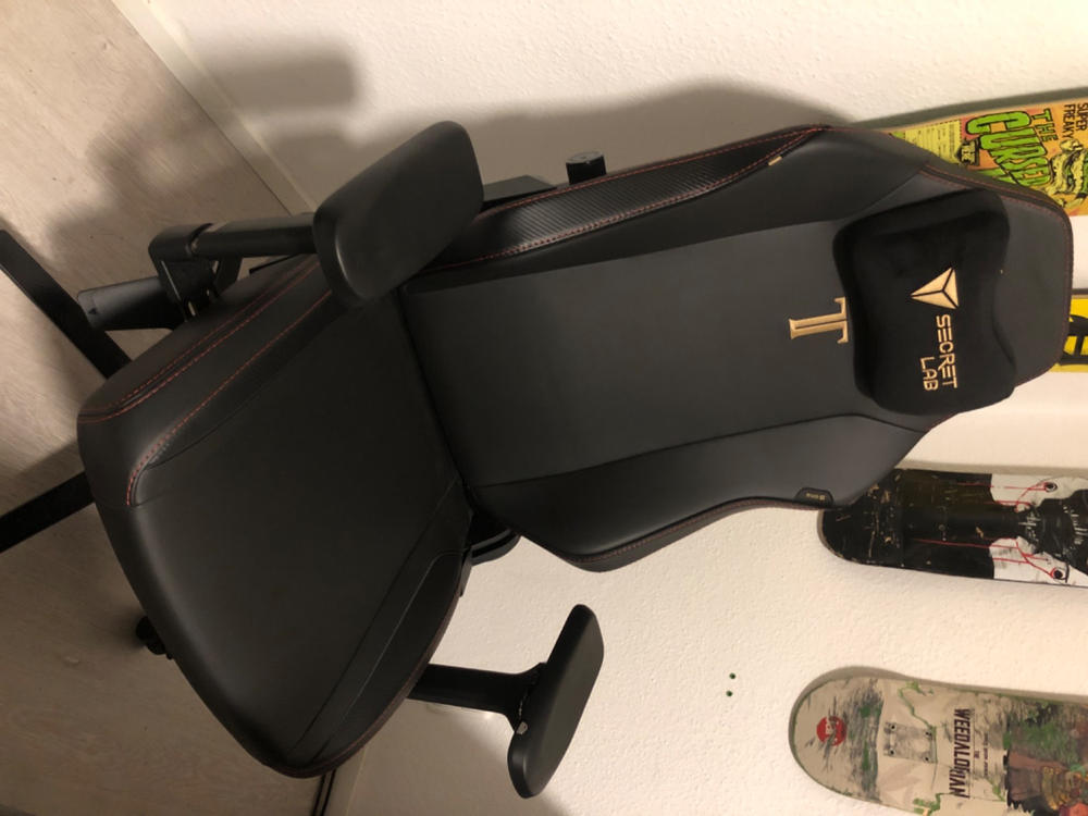 Secretlab TITAN Evo - Regular - NEO Hybrid Leatherette (0107) - Customer Photo From Stefan Preßler