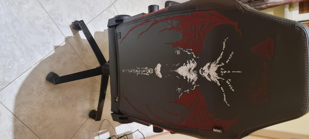 Secretlab TITAN Evo - Regular - NEO Hybrid Leatherette (0107) - Customer Photo From Nicolo Defronzo