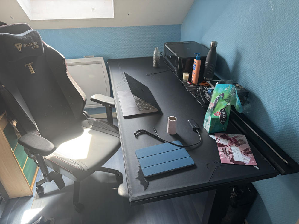 Secretlab TITAN Evo - Regular - NEO Hybrid Leatherette (0107) - Customer Photo From Marvin Obidol