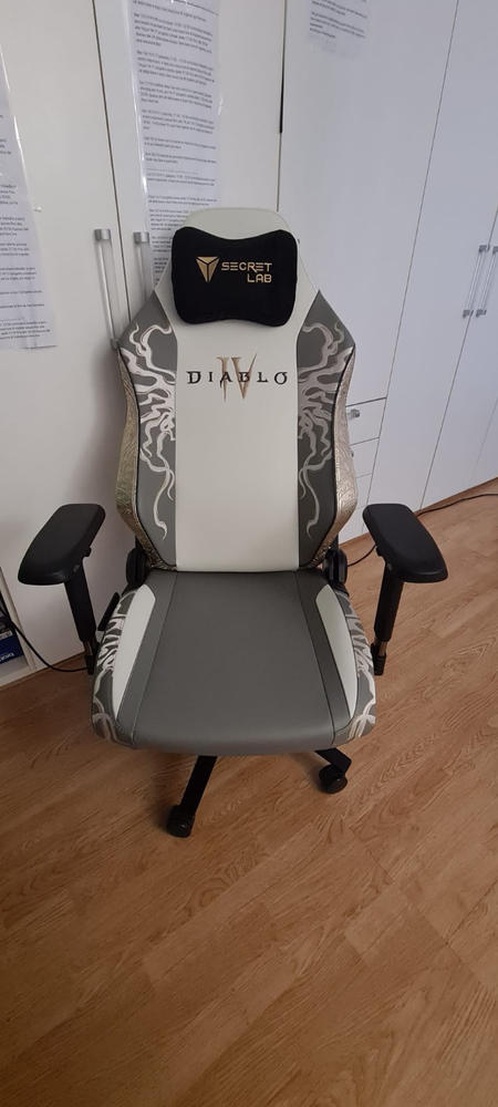 Secretlab TITAN Evo - Regular - NEO Hybrid Leatherette (0107) - Customer Photo From Amarildo Kola