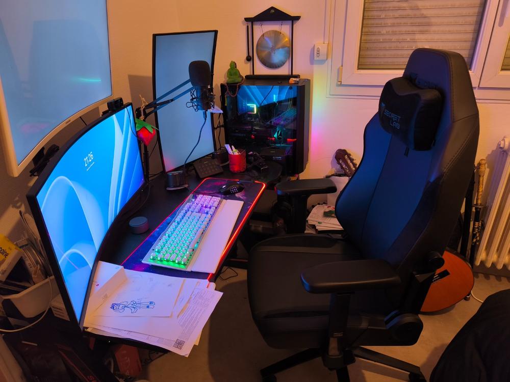 Secretlab TITAN Evo - Regular - NEO Hybrid Leatherette (0107) - Customer Photo From Genseric Landouar