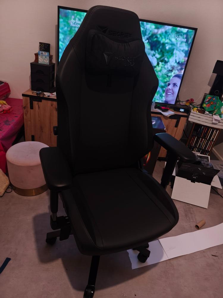 Secretlab TITAN Evo - Regular - NEO Hybrid Leatherette (0107) - Customer Photo From Genseric Landouar