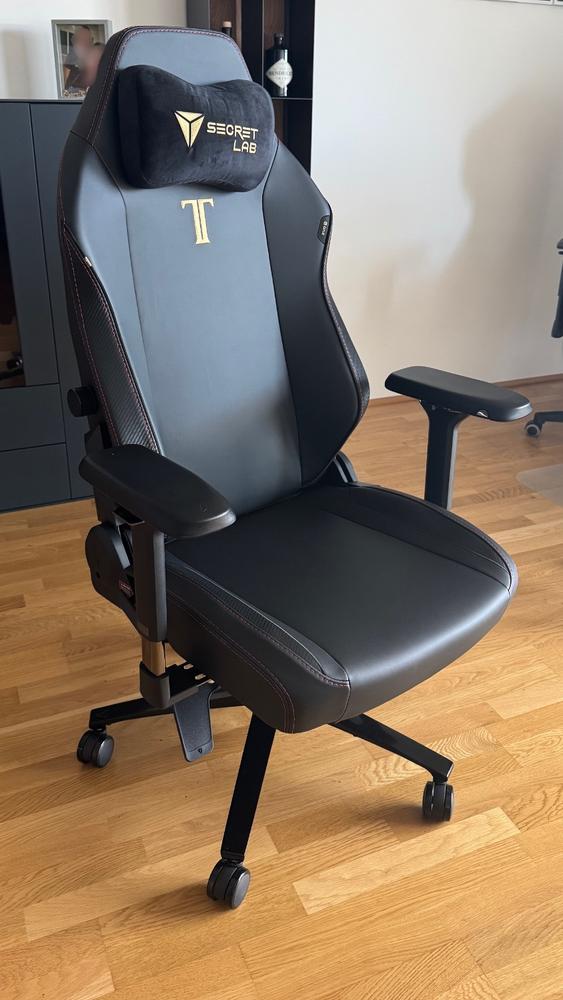 Secretlab TITAN Evo - Regular - NEO Hybrid Leatherette (0107) - Customer Photo From Jan Mikula