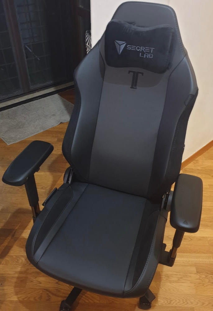 Secretlab TITAN Evo - Regular - NEO Hybrid Leatherette (0107) - Customer Photo From Andrea Di Sora