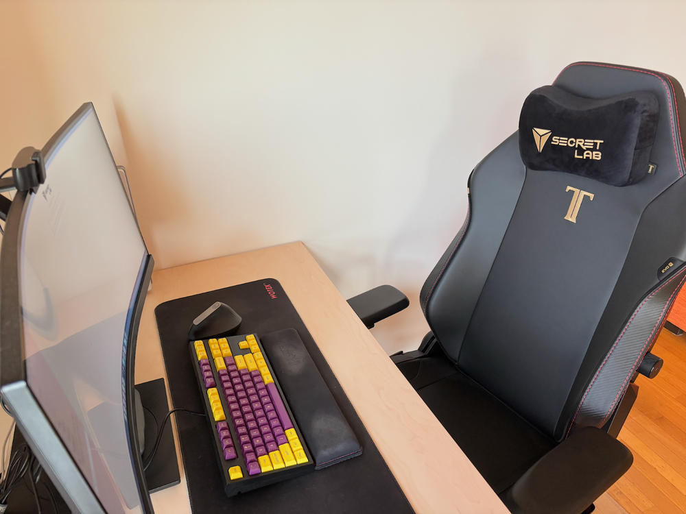 Secretlab TITAN Evo - Regular - NEO Hybrid Leatherette (0107) - Customer Photo From Gabriele Tondi