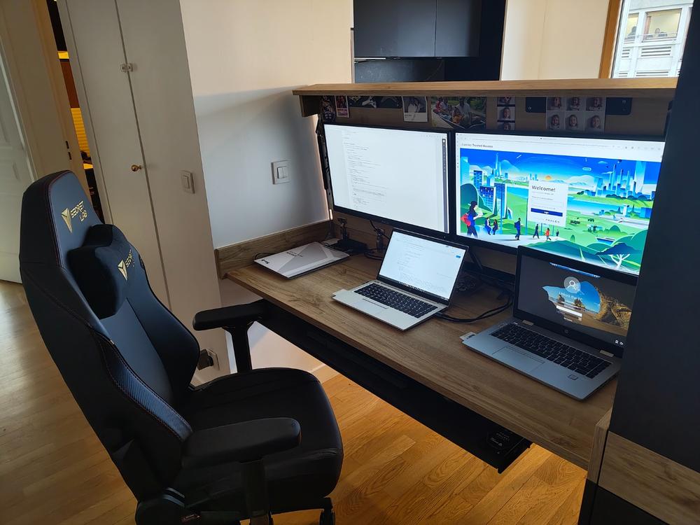 Secretlab TITAN Evo - Regular - NEO Hybrid Leatherette (0107) - Customer Photo From Hicham Bardawil