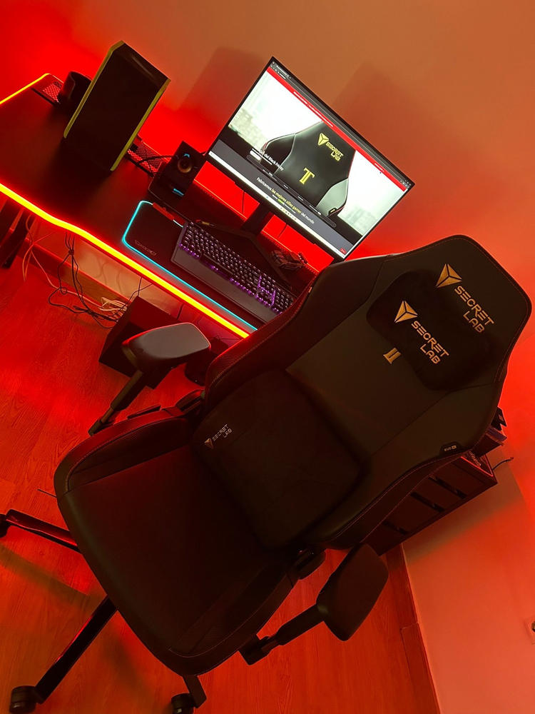 Secretlab TITAN Evo - XL - NEO Hybrid Leatherette (0108) - Customer Photo From Gonzalo Blanca Pecci