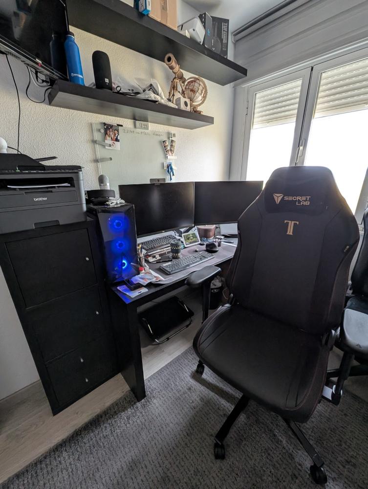 Secretlab TITAN Evo - XL - NEO Hybrid Leatherette (0108) - Customer Photo From David Gil Muñoz