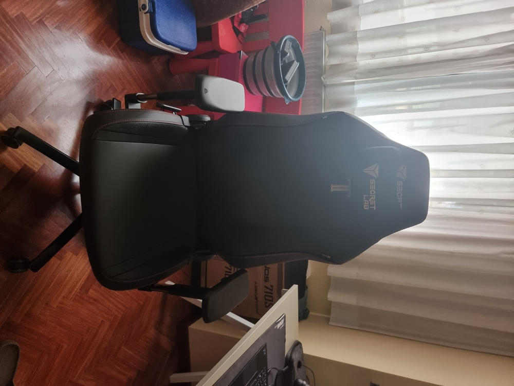 Secretlab TITAN Evo - XL - NEO Hybrid Leatherette (0108) - Customer Photo From ruben fernandez boullon