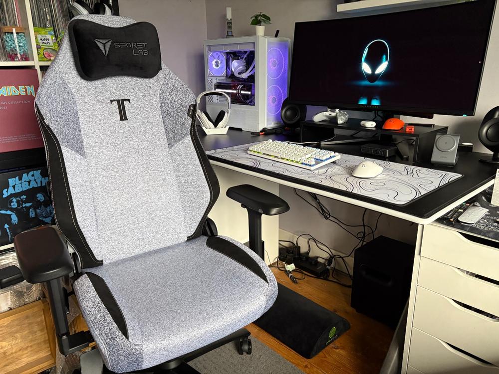 Secretlab TITAN Evo - Small - SoftWeave™ Plus Fabric (0106) - Customer Photo From Gareth Graham