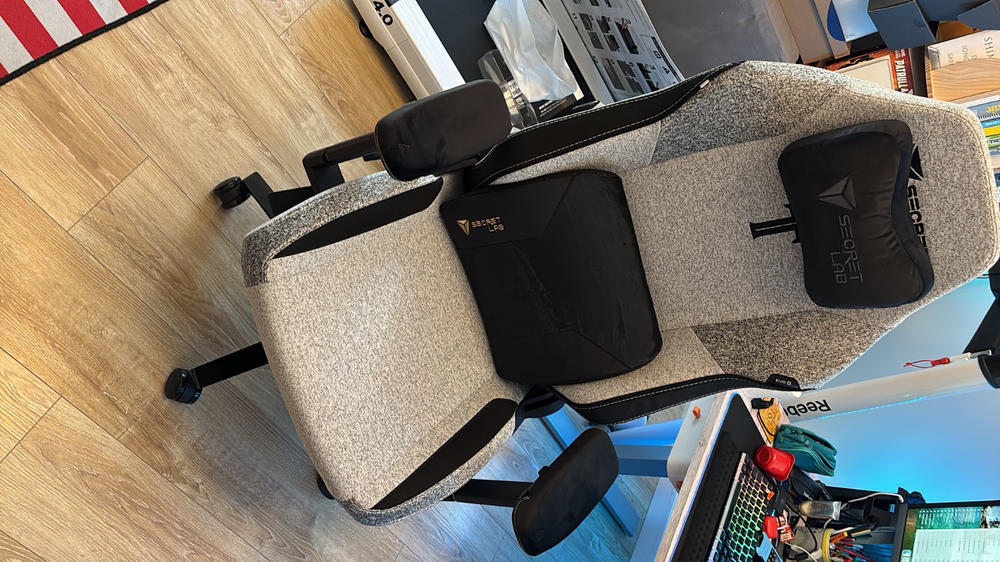 Secretlab TITAN Evo - Regular - SoftWeave™ Plus Fabric (0107) - Customer Photo From Victor Angel Estival Lopez