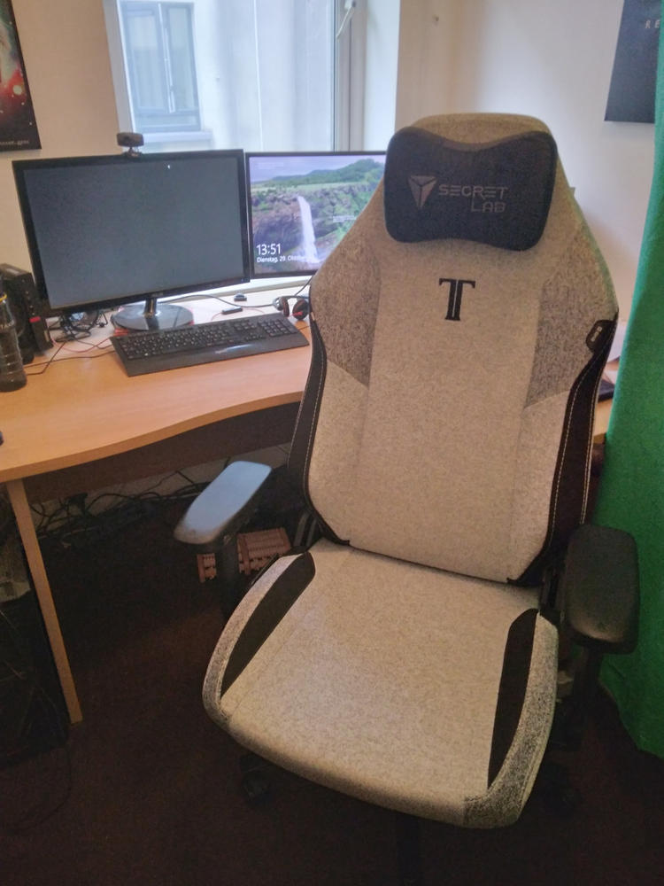 Secretlab TITAN Evo - Regular - SoftWeave® Plus Fabric (0107) - Customer Photo From Dominik Kreyssing