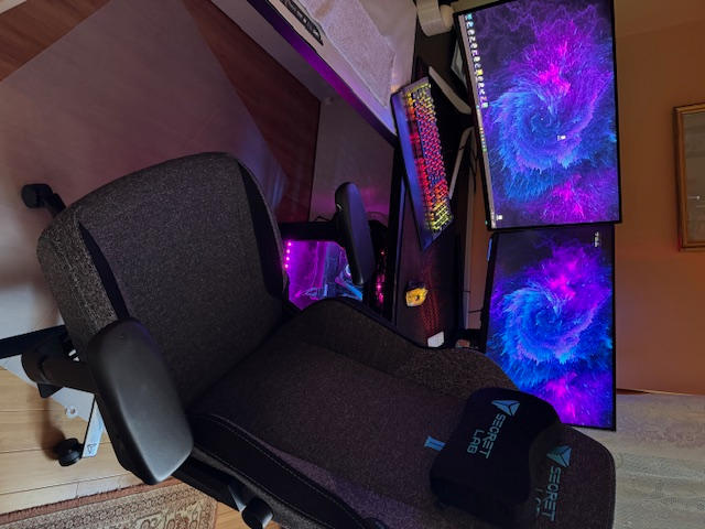 Secretlab TITAN Evo - Regular - SoftWeave® Plus Fabric (0107) - Customer Photo From Marko Krejčir